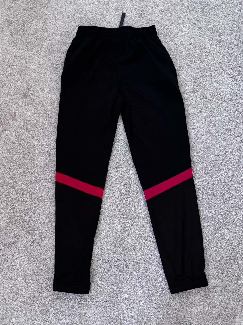 Tracksuit - Picture 6 of 7